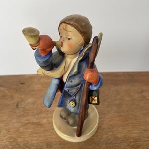 Goebel Hummel HUM 2 Hear Ye Hear Ye TMK 5‎ Last Bee W Germany Figurine 5"